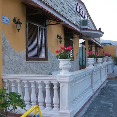 Hotel Il Quadrifoglio 2*